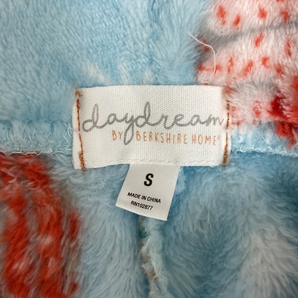 Women’s Daydream by Berkshire Home cupcake & donut fuzzy pajama bottoms. Size S - Picture 7 of 14